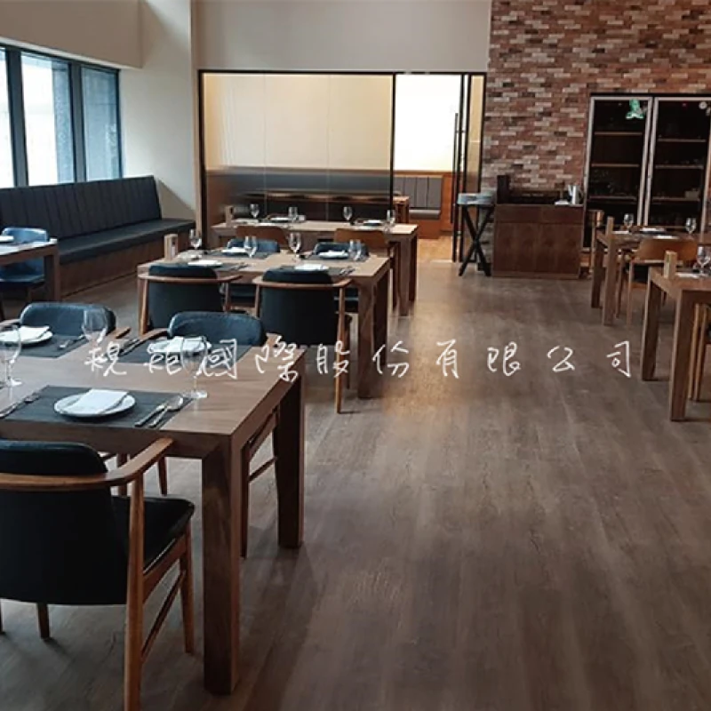 ECOLAY⁺ 七合一複合式彈性地磚 產品特色 ECOLAY⁺ 七合一複合式彈性地磚 產品特色